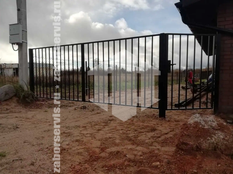 Забор из сетки рабицы с проволокой 155 метров