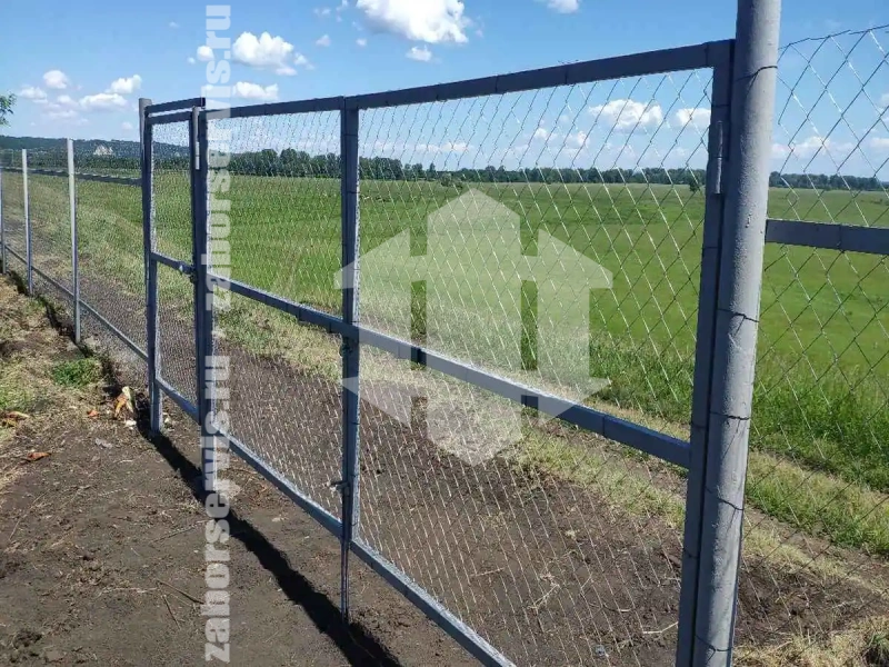 Забор из сетки рабицы на профильном каркасе 63 метра