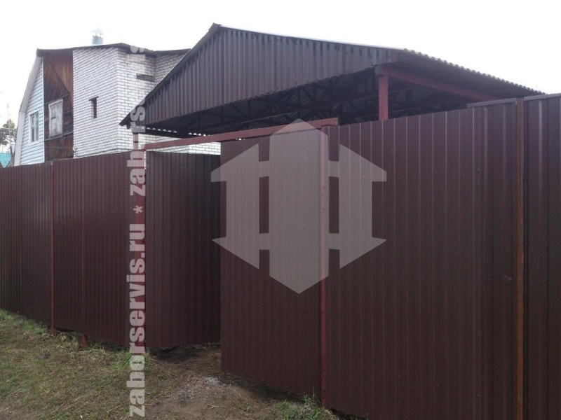 Забор из профнастила с утрамбовкой щебнем 105 метров