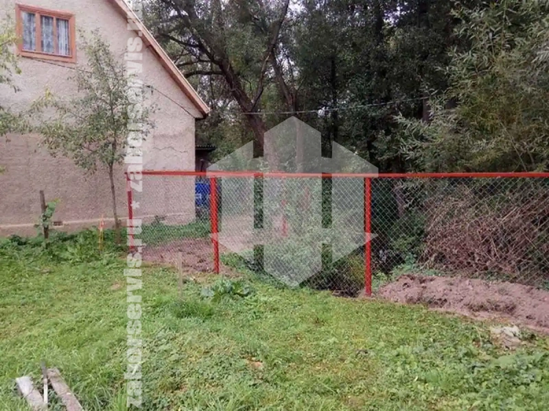 Забор из сетки рабицы на профильном каркасе 68 метров