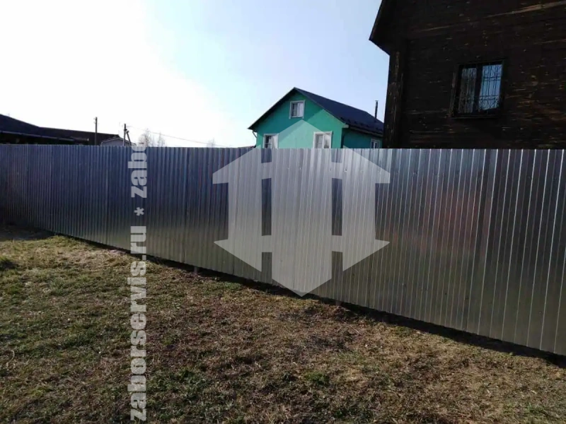 Оцинкованный забор из профнастила 80 метров
