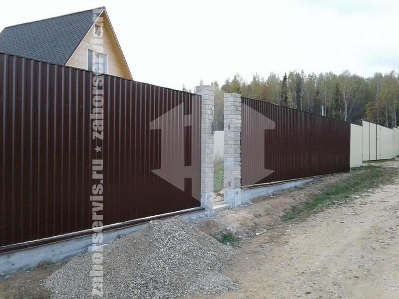 Забор из профнастила на ленточном фундаменте 47 метров
