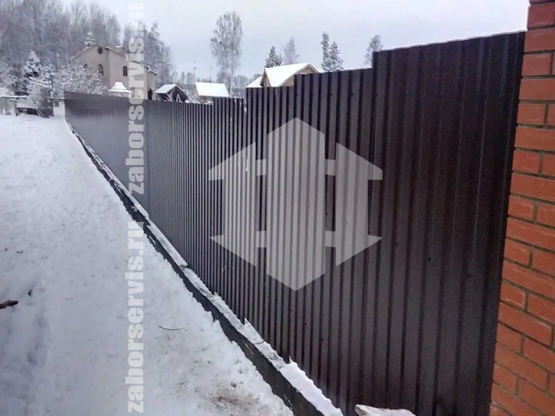 Забор из профнастила на ленточном фундаменте 90 метров
