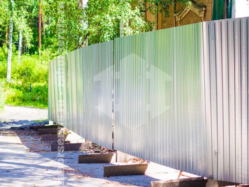 Забор из профнастила оцинкованный 75 метров